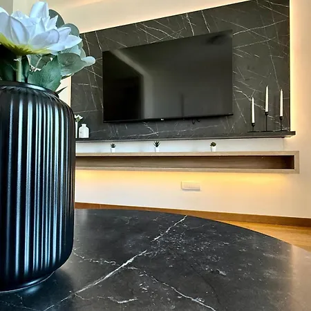 Crown - Bw Arcadia Daire *